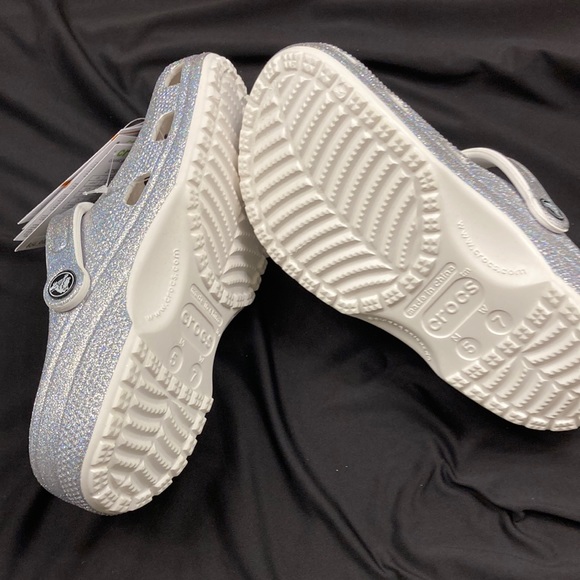 Crocs - Picture 2 of 7